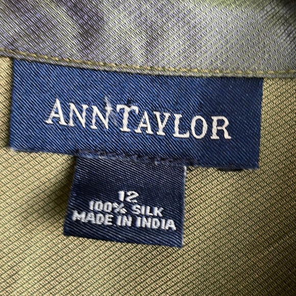 Ann Taylor Vintage Iridescent 100% Silk Green Blouse - Picture 2 of 4